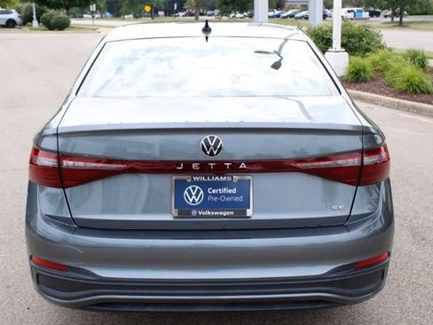 Used 2026 Volkswagen Jetta SE FWD image 6