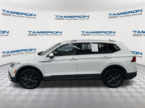 Used 2022 Volkswagen Tiguan SE FWD image 2