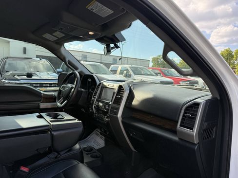 Used 2019 Ford F150 Lariat w/ Equipment Group 501A Mid AWD/4WD image 9