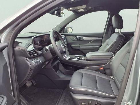 Certified 2025 Buick Enclave Preferred image 22