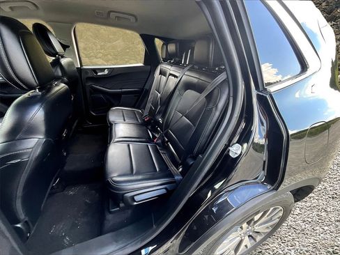 Used 2021 Ford Escape Titanium image 24