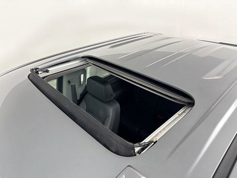 Used 2021 Chevrolet Silverado 1500 LTZ image 21