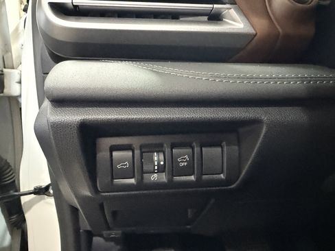 Used 2020 Subaru Outback Touring XT image 14