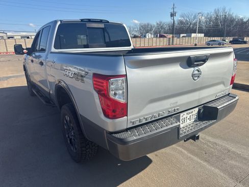 Used 2018 Nissan Titan PRO-4X image 5