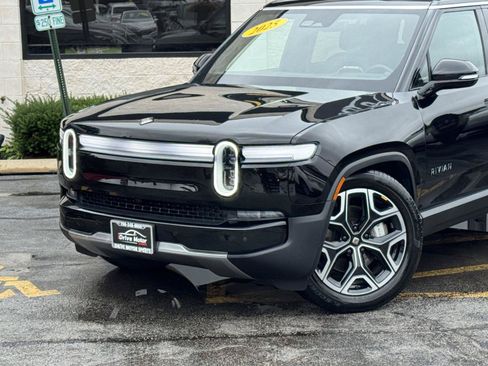 Used 2025 Rivian R1S Adventure AWD/4WD image 3