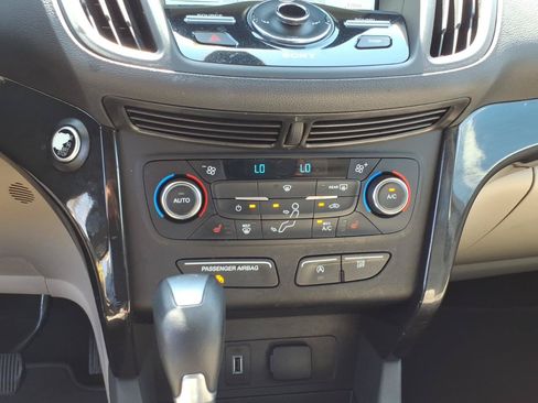 Used 2017 Ford Escape Titanium AWD/4WD image 21