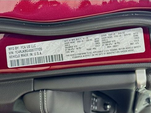 New 2025 Jeep Grand Cherokee L Limited w/ Luxury Tech Group II image 38