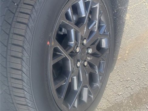 New 2025 Jeep Grand Cherokee Summit image 10