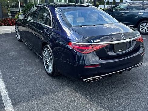 Used 2023 Mercedes-Benz S 580 4MATIC Sedan image 4