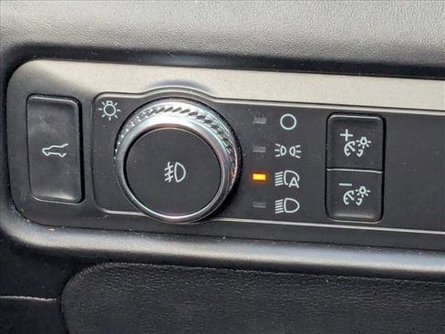 Used 2020 Ford Explorer Platinum w/ Premium Technology Package image 13