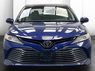 Used 2018 Toyota Camry XLE FWD video 2