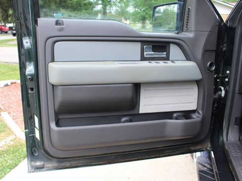 Used 2014 Ford F150 XLT w/ Equipment Group 302A Luxury AWD/4WD image 12