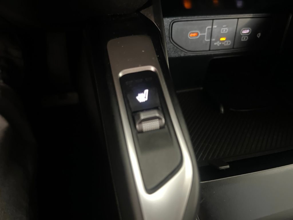 Certified 2024 Kia Sorento S FWD image 52