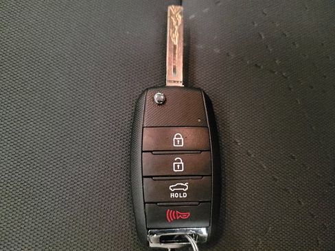 Used 2012 Kia Rio SX image 32