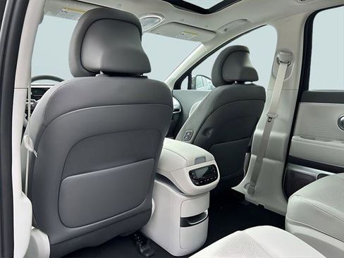 New 2026 Hyundai Ioniq 9 Limited image 23