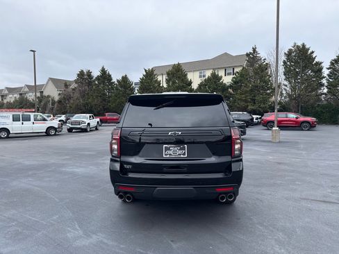 Used 2024 Chevrolet Suburban Z71 w/ Off-Road Capability Package image 4