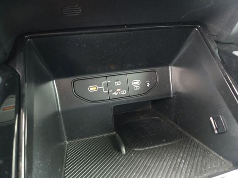 Certified 2024 Kia Sorento SX image 31