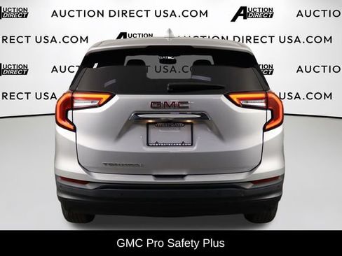 Used 2022 GMC Terrain SLE FWD image 3