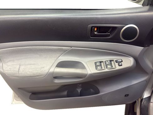 Used 2006 Toyota Tacoma PreRunner w/ TRD Sport Pkg #3 RWD image 15