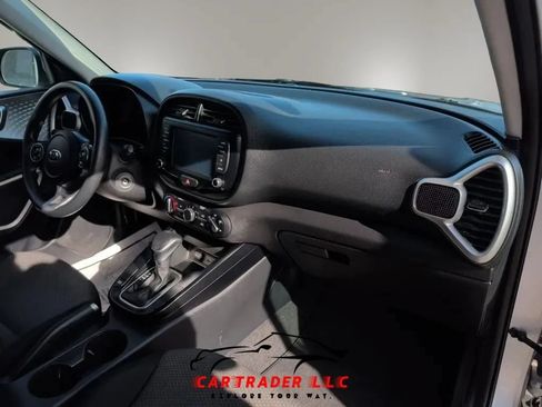 Used 2020 Kia Soul LX FWD image 27