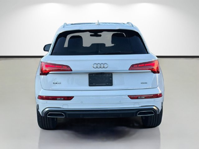 Used 2022 Audi Q5 2.0T Premium w/ Convenience Package AWD/4WD image 4