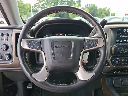 Used 2017 GMC Sierra 1500 Denali w/ Denali Ultimate Package AWD/4WD image 21