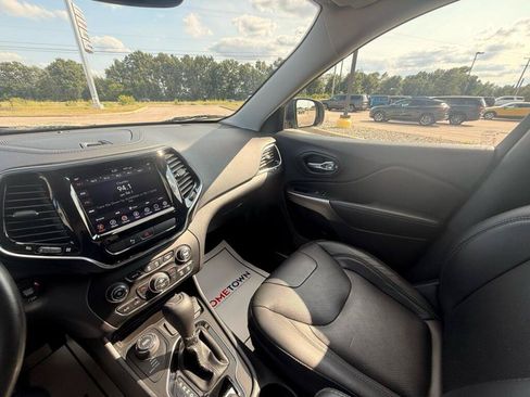 Used 2020 Jeep Cherokee Limited AWD/4WD image 22