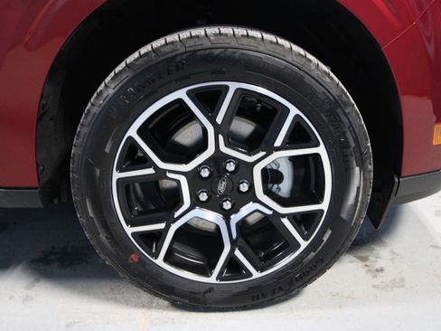 New 2026 Ford Maverick Lariat w/ 4K Tow Package image 29