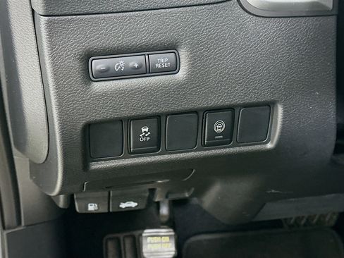 Used 2024 Nissan Murano SV w/ SV Midnight Edition Package FWD image 17