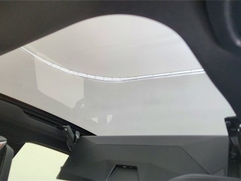 Used 2024 BMW 740i w/ Premium Package image 61