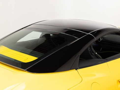 Certified 2020 Ferrari Portofino RWD image 39