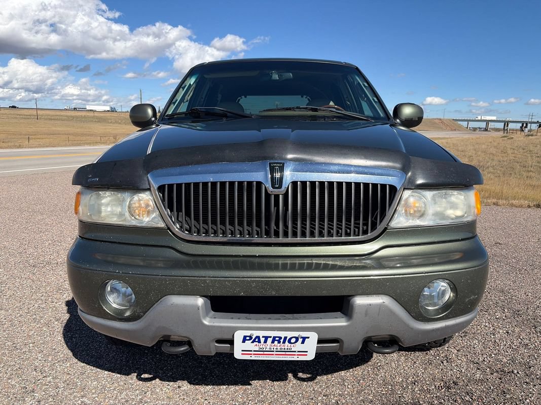 Used 2001 Lincoln Navigator 4WD image 8