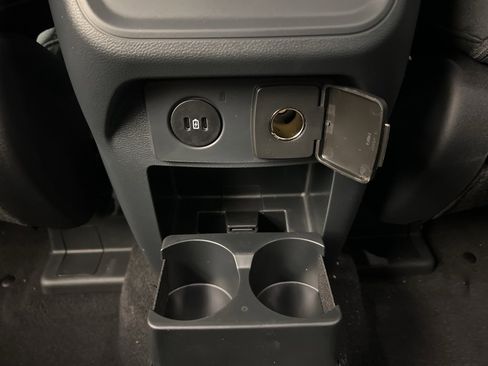 New 2025 Ford Explorer Active image 30