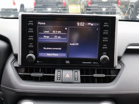 Used 2020 Toyota RAV4 XLE Premium image 9