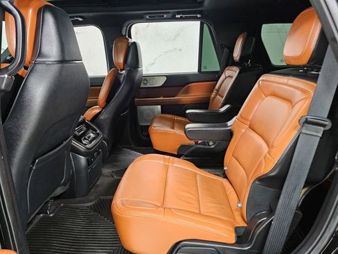 Used 2021 Lincoln Navigator Reserve AWD/4WD image 30