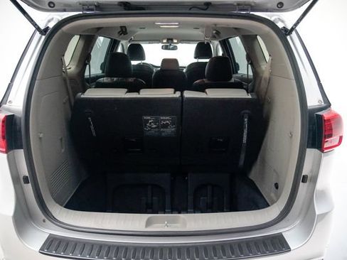 Used 2020 Kia Sedona EX FWD image 12