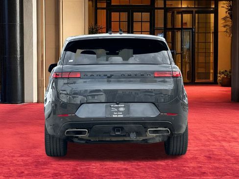 Used 2024 Land Rover Range Rover Sport Dynamic SE image 11