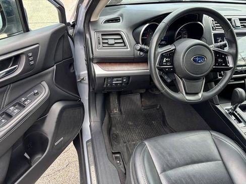 Used 2019 Subaru Outback 3.6R Limited AWD/4WD image 9