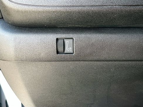 Used 2026 Chevrolet Colorado W/T RWD image 10