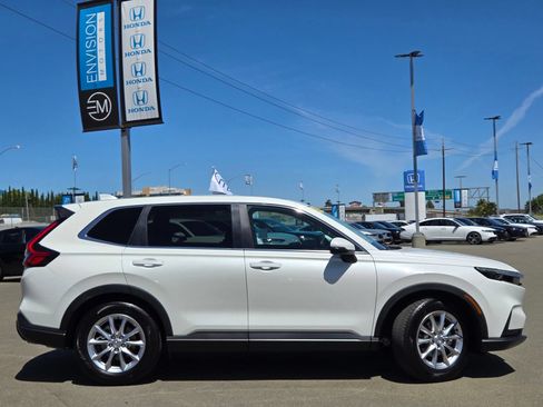 Used 2026 Honda CR-V EX image 8