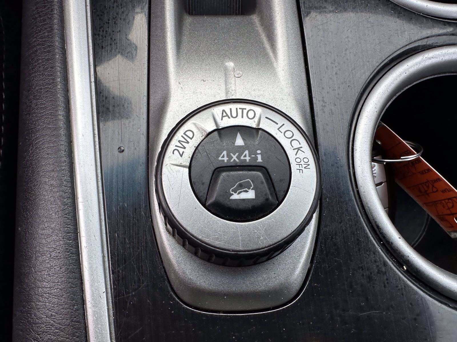 Used 2015 Nissan Pathfinder SV w/ Cargo Package FWD image 25