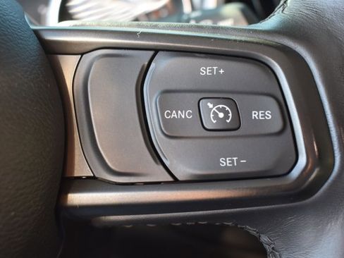 Used 2021 Jeep Gladiator Willys image 19