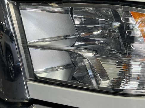 Used 2016 RAM 2500 Tradesman w/ Chrome Appearance Group AWD/4WD image 12