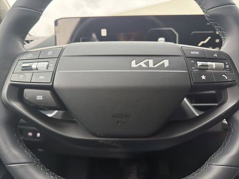 New 2025 Kia K4 EX image 38