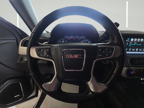 Used 2019 GMC Yukon XL SLT w/ Premium Edition AWD/4WD image 14