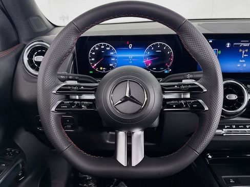 New 2026 Mercedes-Benz GLB 250 image 17