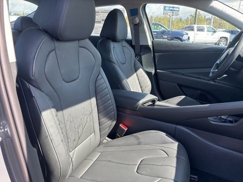 New 2026 Hyundai Elantra Limited FWD image 10