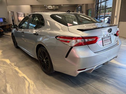 Used 2020 Toyota Camry SE FWD image 29