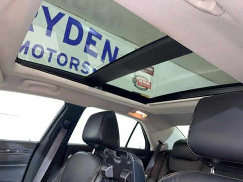 Used 2023 Chrysler 300 Touring L w/ Popular Equipment Group image 30