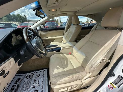 Used 2014 Lexus ES 350 w/ Luxury Package FWD image 10